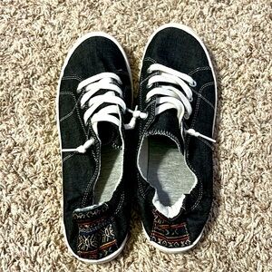 So brand denim shoes size 9